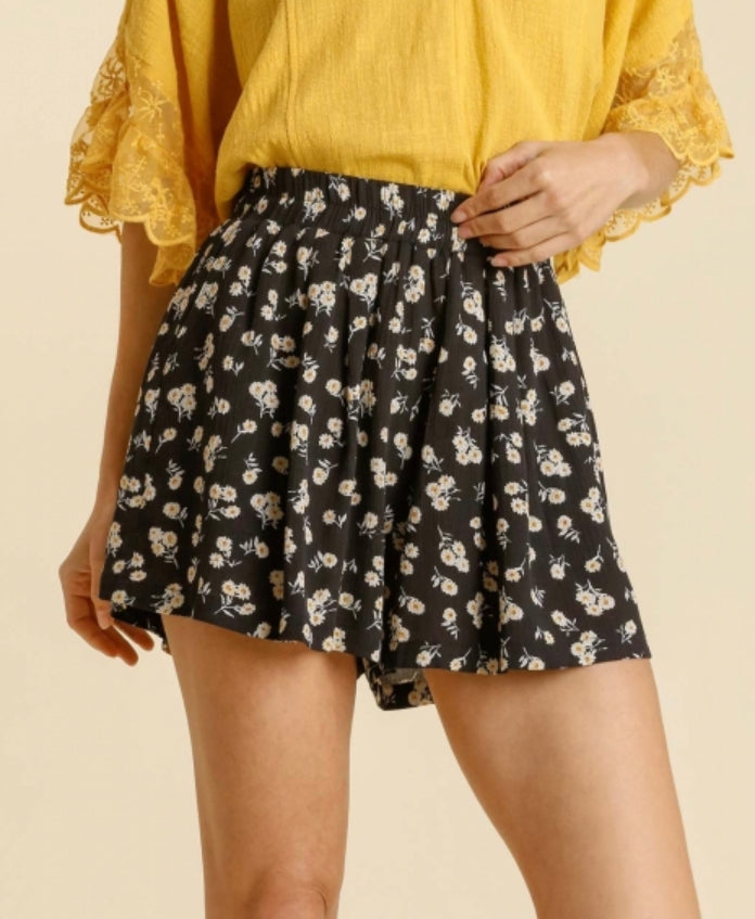 Maisy - Black Daisy Shorts