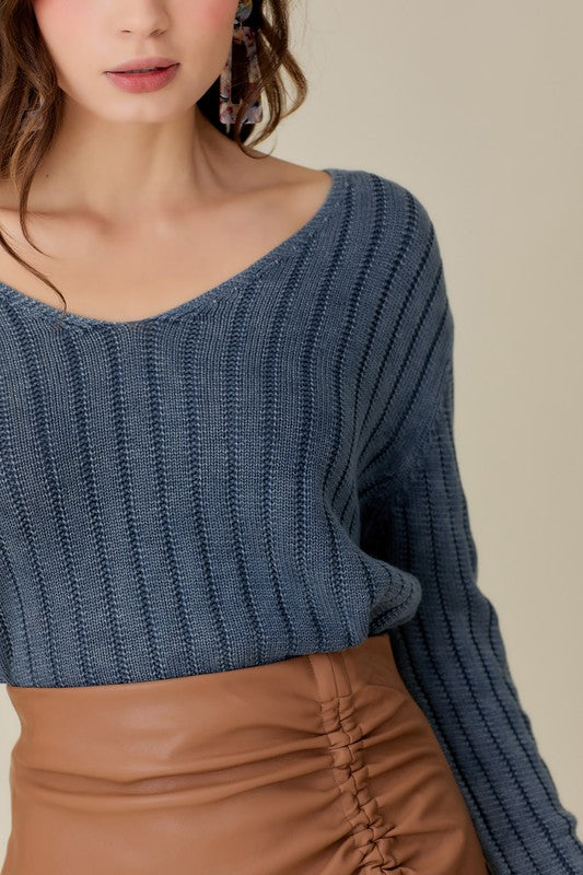 Juliet - V-Neck Washed Crop Sweater