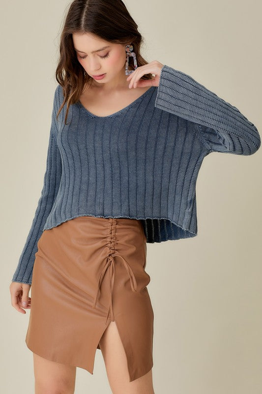 Juliet - V-Neck Washed Crop Sweater